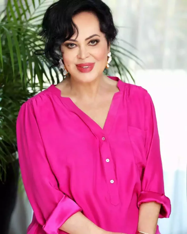 Türkan Şoray viral olan makiyajından danışdı