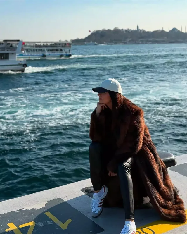 Kəmalədən günəşli havada kürklü fotolar