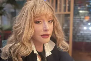 “Mən vətənpərvərəm, siz həyasızsınız” - Puqaçova jurnalistlə dalaşdı!