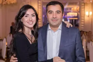Həyat yoldaşından Safurayla qızına hədiyyə