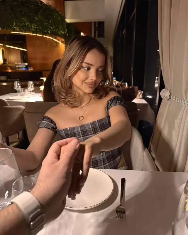 Aysellə İlkinin bayram yeməyi - Fotolar