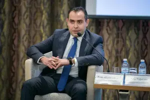 Azərbaycanlı biznesmen arvadını sevgililəri ilə əxlaqsız partilərə məcbur edirmiş