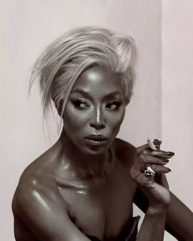 Naomi bunun üçün 180 dərəcə dəyişdi