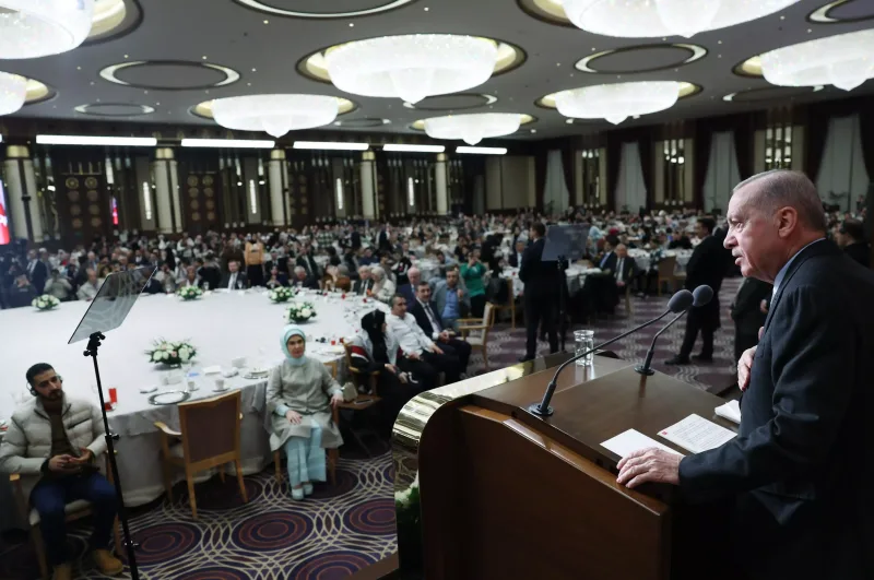 Qəzzalı qız Ərdoğana sevgisini belə bildirdi - Fotolar