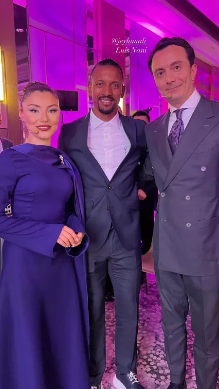 Dünya şöhrətli futbolçu Bakıda!