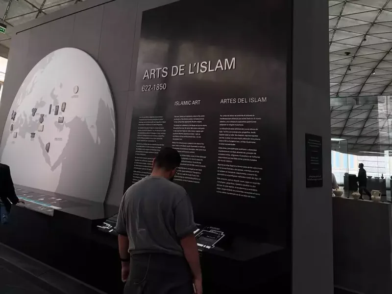 Azərbaycanlı müğənni Luvrda