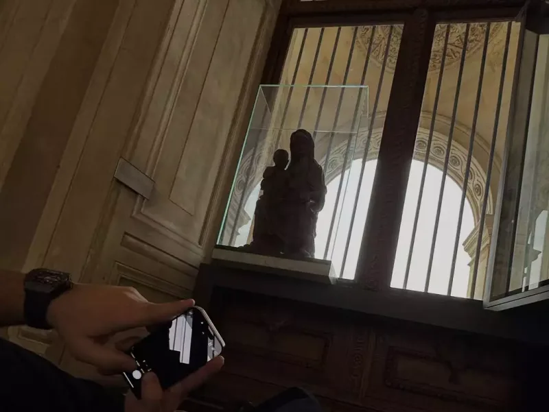 Azərbaycanlı müğənni Luvrda