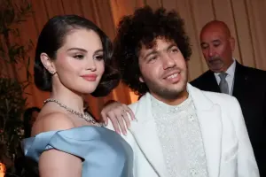 Milyonluq üzüyünü 12 dollara satdı