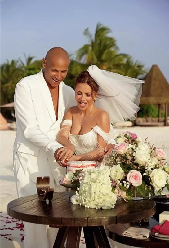 Ani Lorak gizli ərə getdi