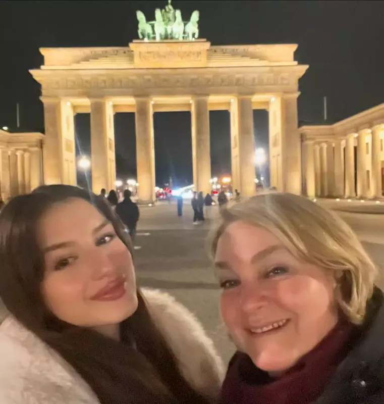 Məlahət qızı ilə Almaniyada