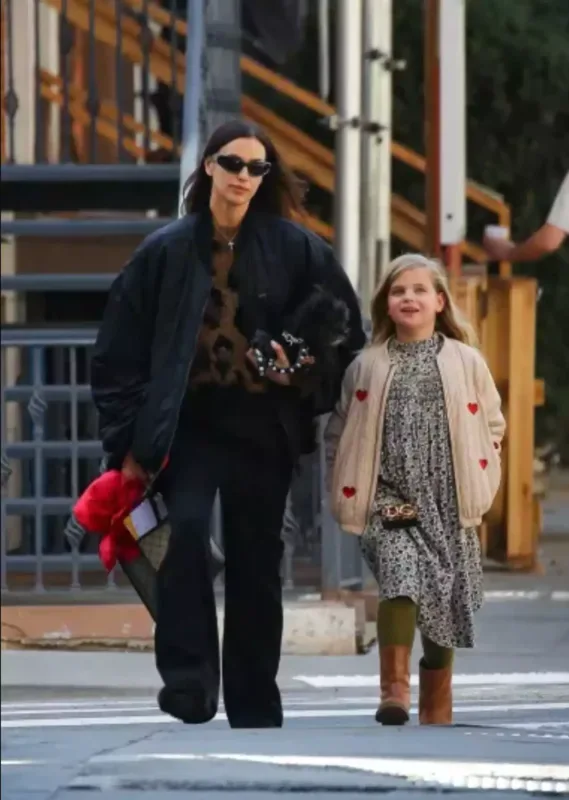 Şeyk qızı ilə gəzintidə