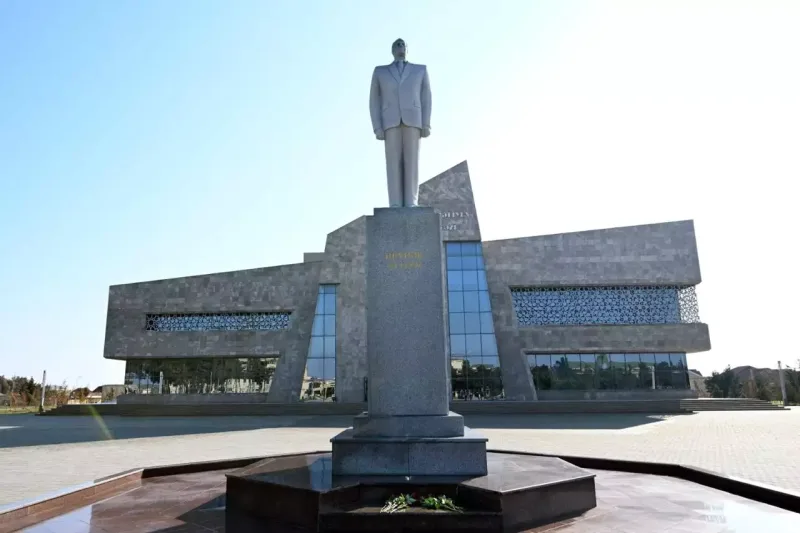 Adil Kərimli Neftçala rayonunda vətəndaşları qəbul edib