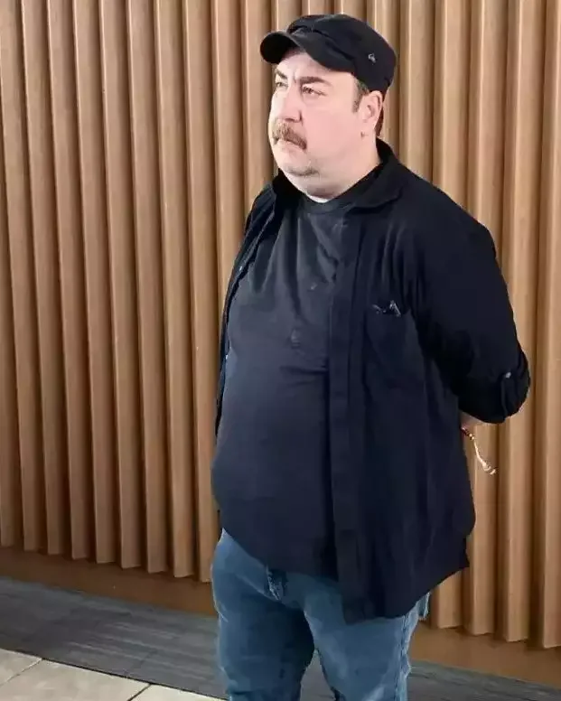 Aktyorla vida keçirilir…