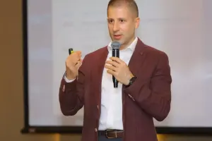 Azərbaycanlı iş adamı həbs edilməmək üçün 397 min ödədi