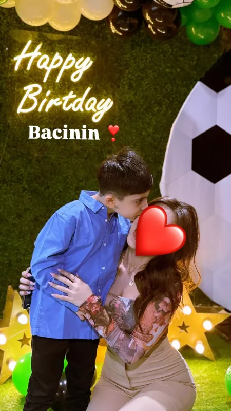Şəbnəm oğluna ad günü keçirdi