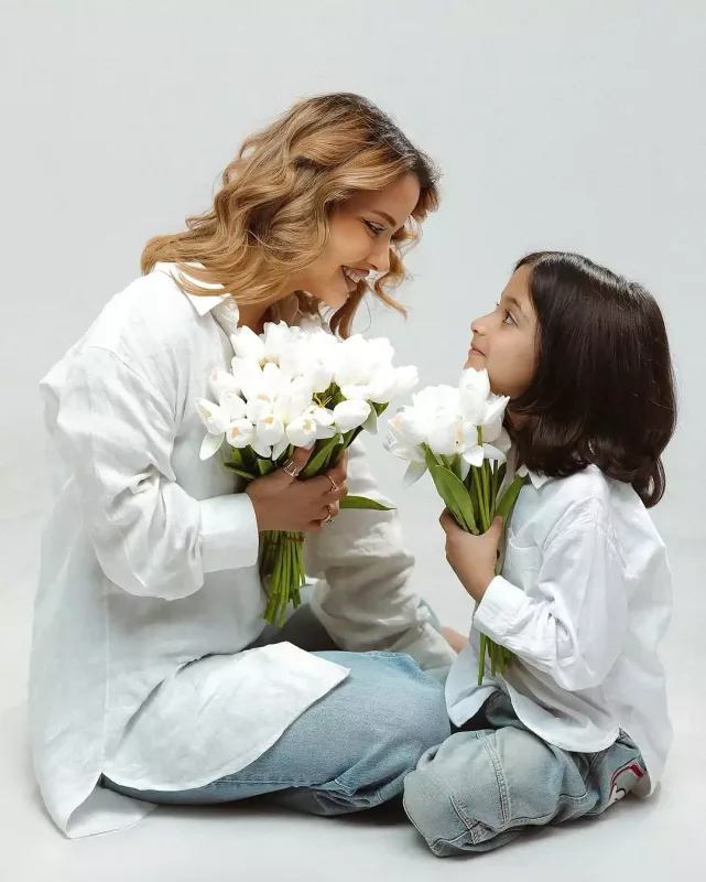 “Sən mənim güzgümsən” - Ayseldən qızına