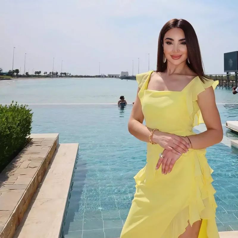Üzellə Ülviyyədən Dubay şəkilləri