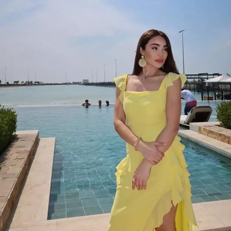 Üzellə Ülviyyədən Dubay şəkilləri