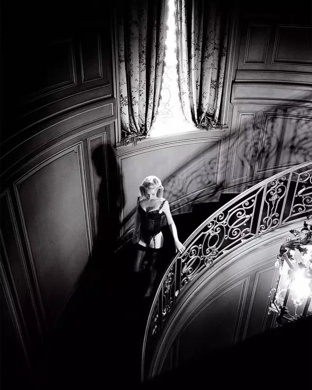 Qvinet Peltrou məşhur dərginin üz qabığında