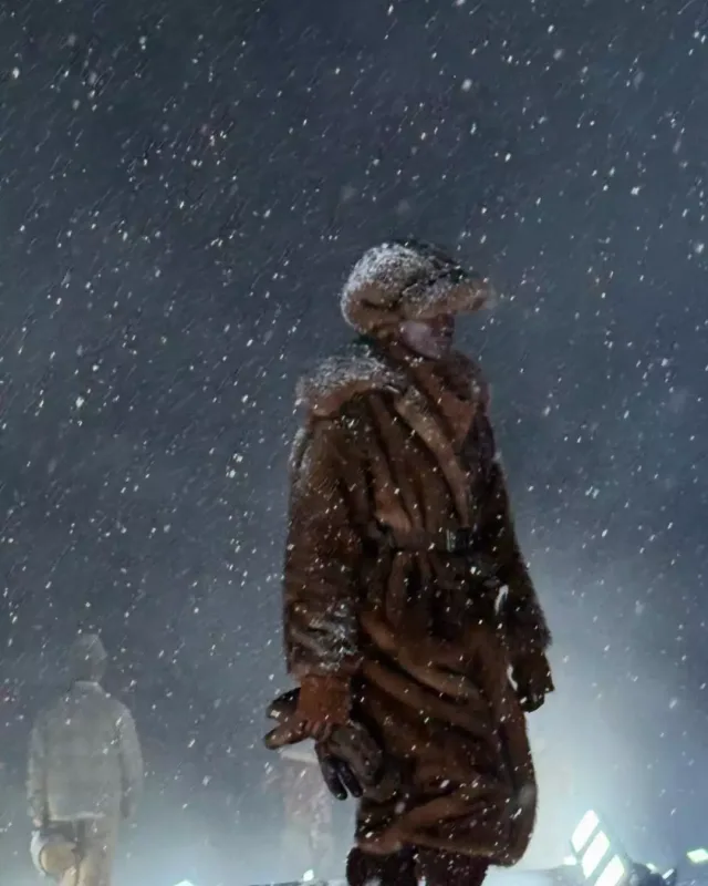 Vinsent Kassel sevgilisi və oğlu ilə belə dincəlir