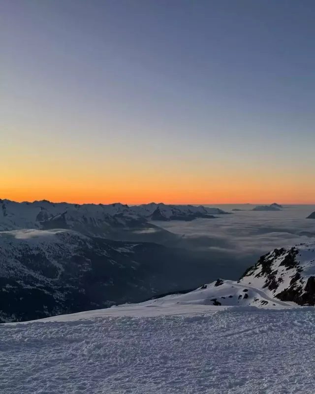 Vinsent Kassel sevgilisi və oğlu ilə belə dincəlir