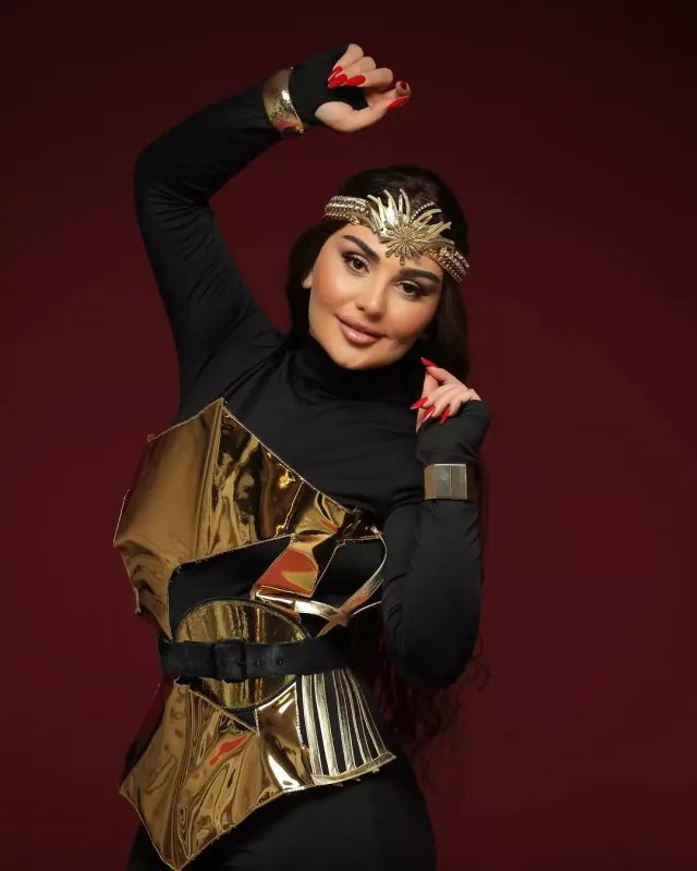 Şəbnəmdən qəribə fotosessiya