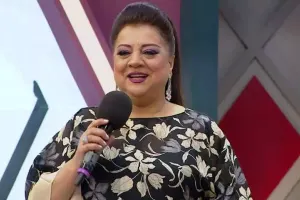 “Baxıram ki, öz ustadının yanında ayağını ayağının üstünə aşırıb”