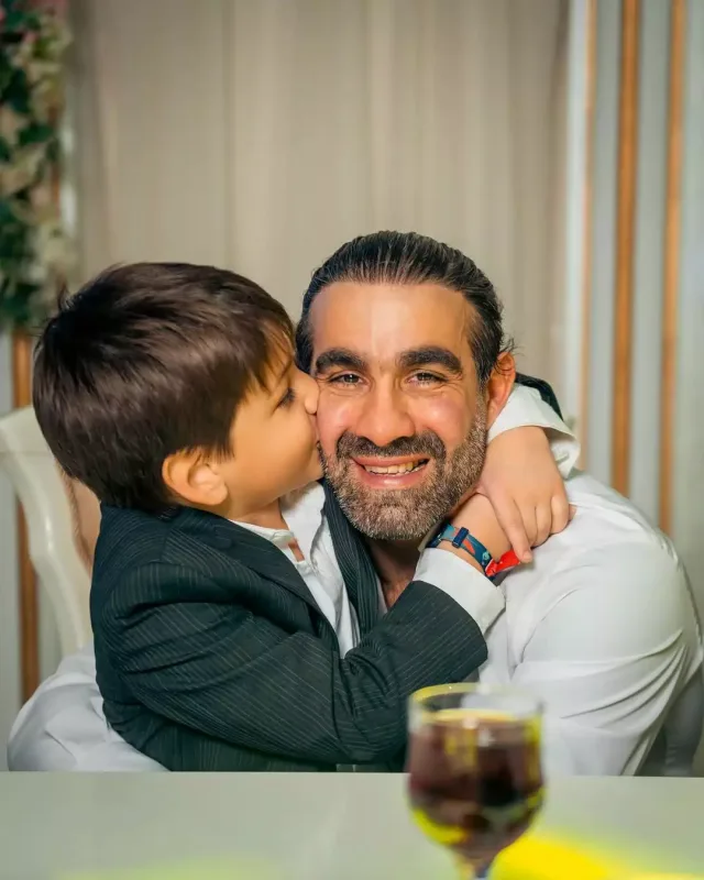 Rafael Ağayev oğlu ilə…