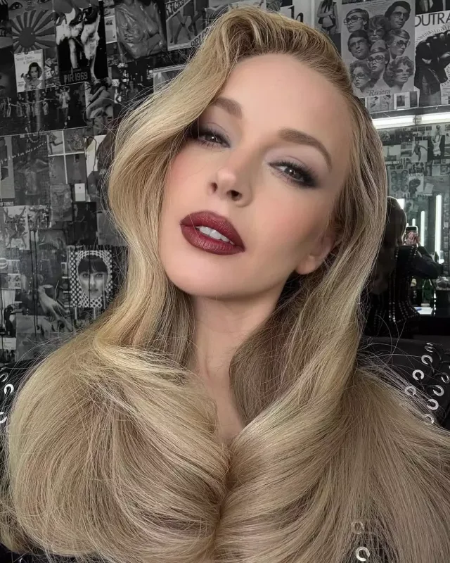 Fotoşop yoxsa plastik əməliyyat? - Lohanın fotoları müzakirə yaratdı