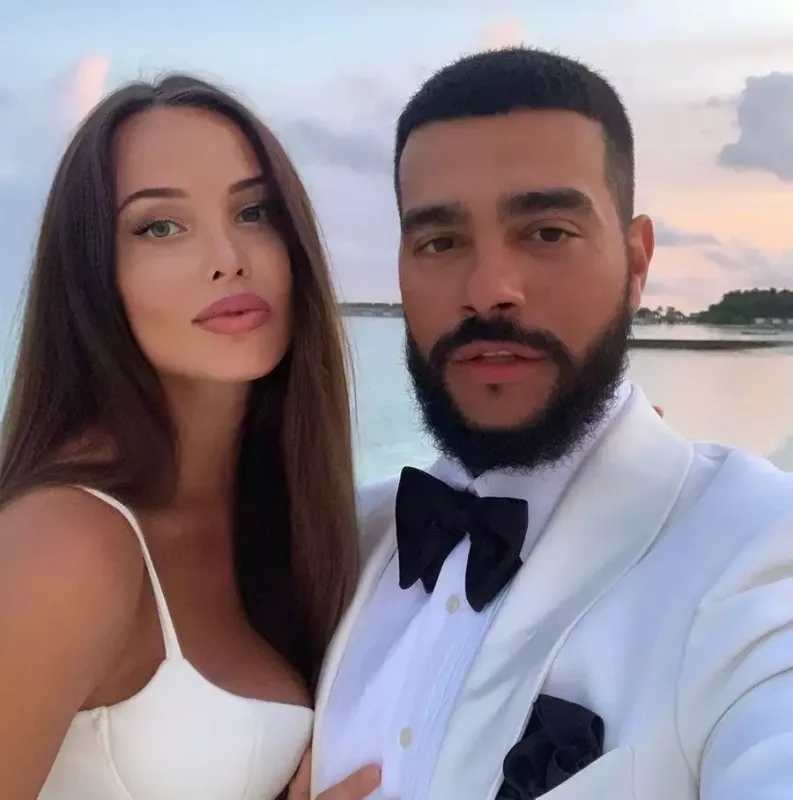 Sevgilisini Moskvada qoyan Timati uşaqları ilə Əbu-Dabiyə tətilə getdi