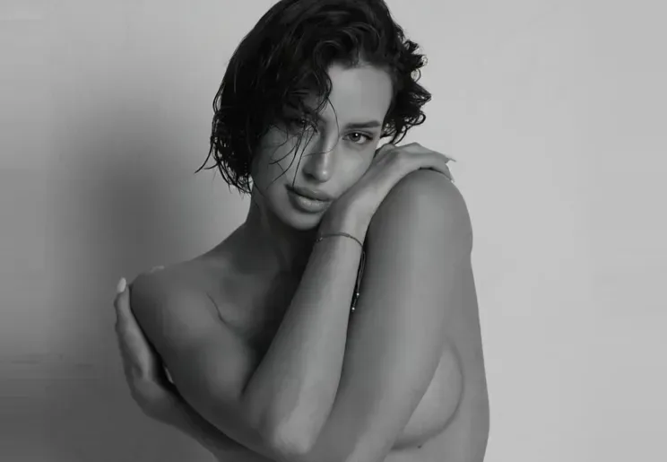 Timatinin sevgilisi yarıçılpaq fotolarını paylaşdı