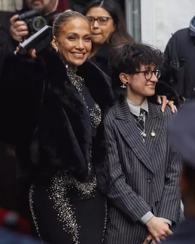 CeyLo qala gecəyə qızı ilə gəldi