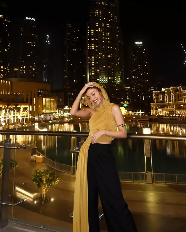 Üzelin Dubay macəraları - FOTOLAR