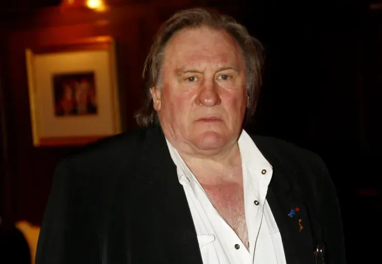 Jerar Depardye cinsi təcavüzdə ittiham olunur!