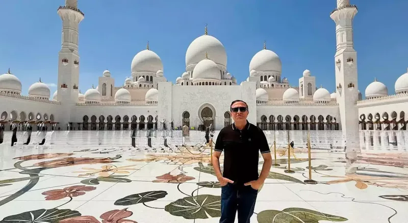 Mənsum İbrahimov Şeyx Zayed məscidində