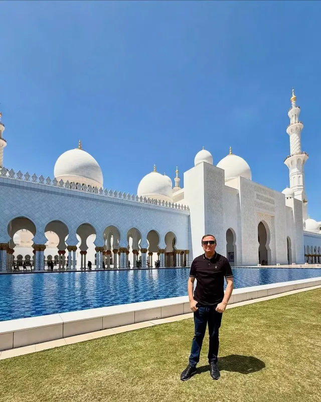 Mənsum İbrahimov Şeyx Zayed məscidində