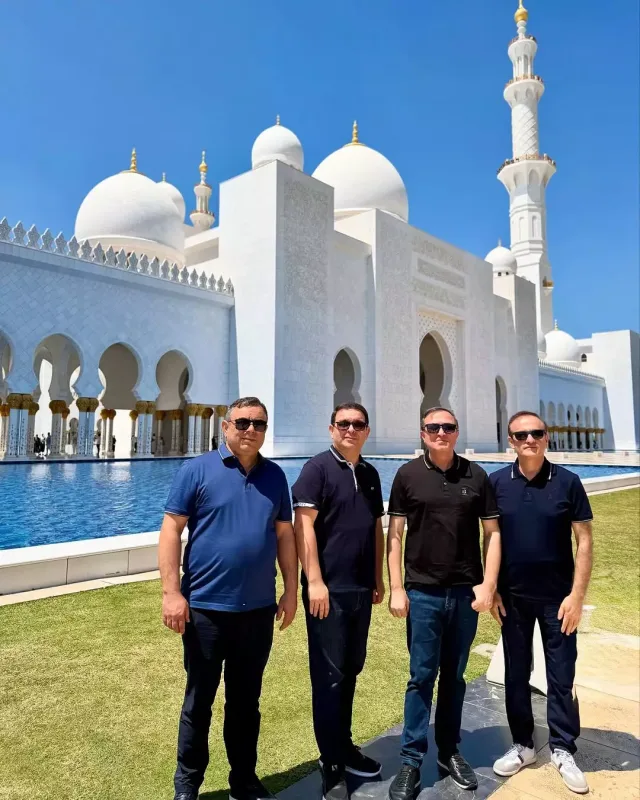 Mənsum İbrahimov Şeyx Zayed məscidində