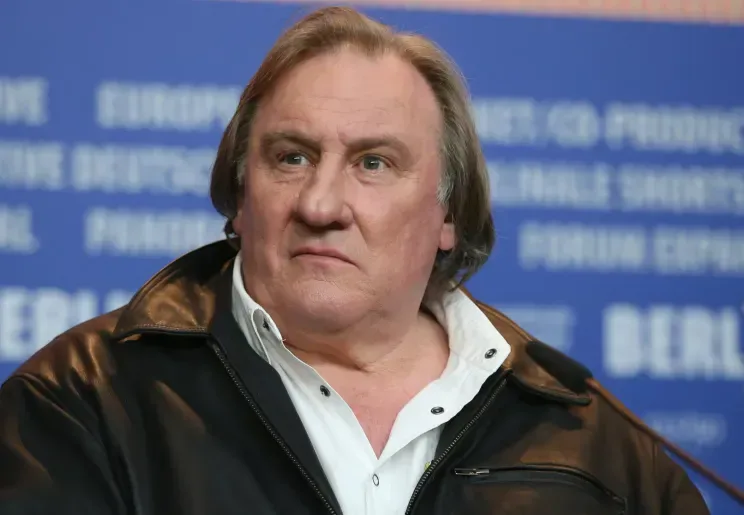 Qadınlara kobud davrandığını etiraf etdi