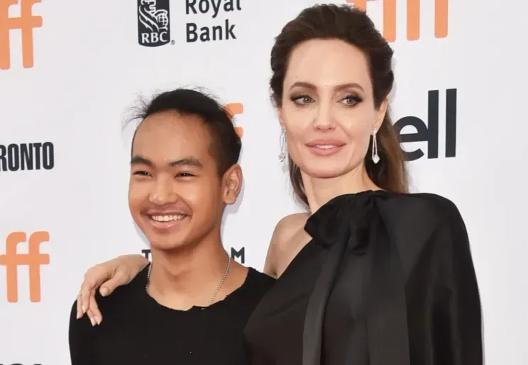 Oğlu Ancelinadan ayrı yaşayırmış...