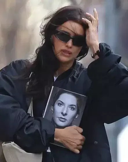 İrina Şeyk Nyu-York küçələrində...