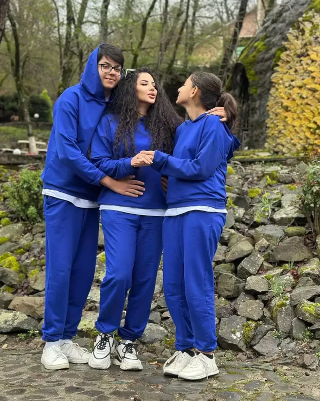 Xəyalədən övladları ilə paylaşım