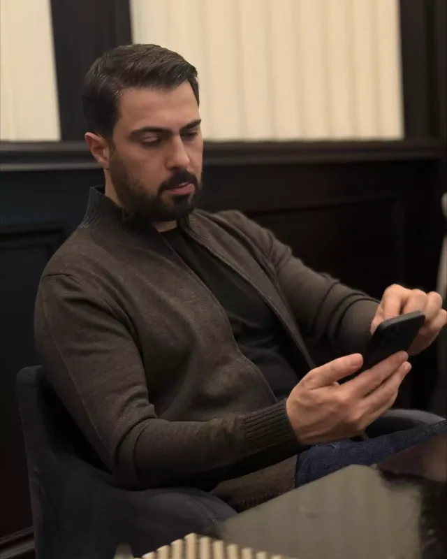 “Əsən ruhum isindi, biz tutanda əl-ələ...”