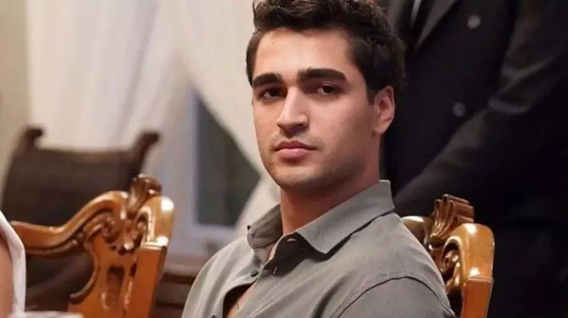 “Yalı çapkını”n Feridi əsgər gedir