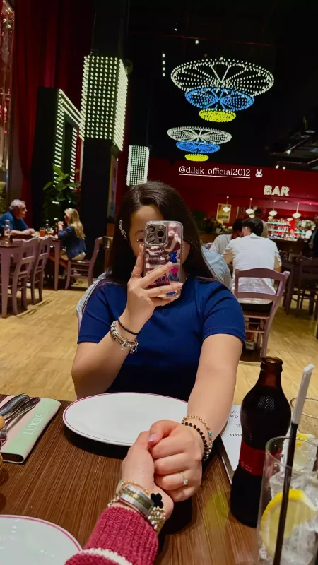 Vüsalənin qızı ilə Dubay istirahəti - VİDEO