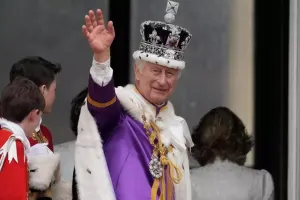 Böyük Britaniya Kralı xəstəxanaya yerləşdirildi!