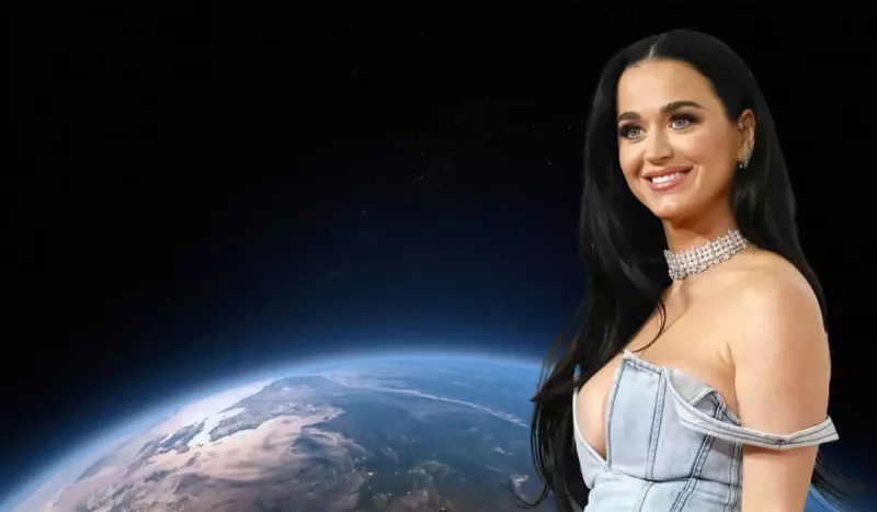 Keti Perri kosmosa gedir