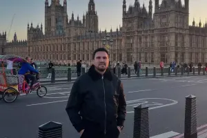 Nadir Qafarzadə Londona getdi