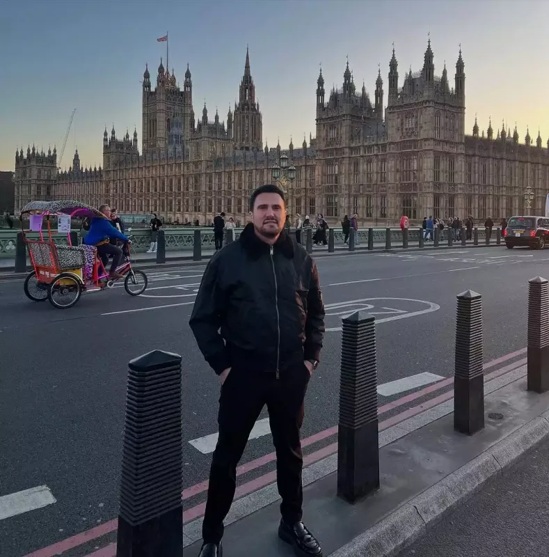 Nadir Qafarzadə Londona getdi