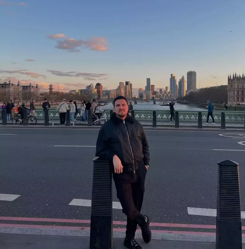 Nadir Qafarzadə Londona getdi