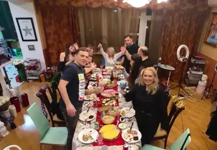 Məhkəmə Larisa Dolinaya 112 milyonluq mənzili qaytardı